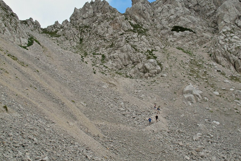 74 es gab viel Steine beim Abstieg.jpg